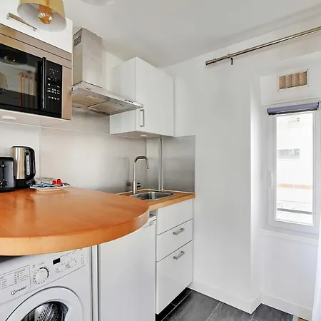 Lovely For Two Persons - Sentier