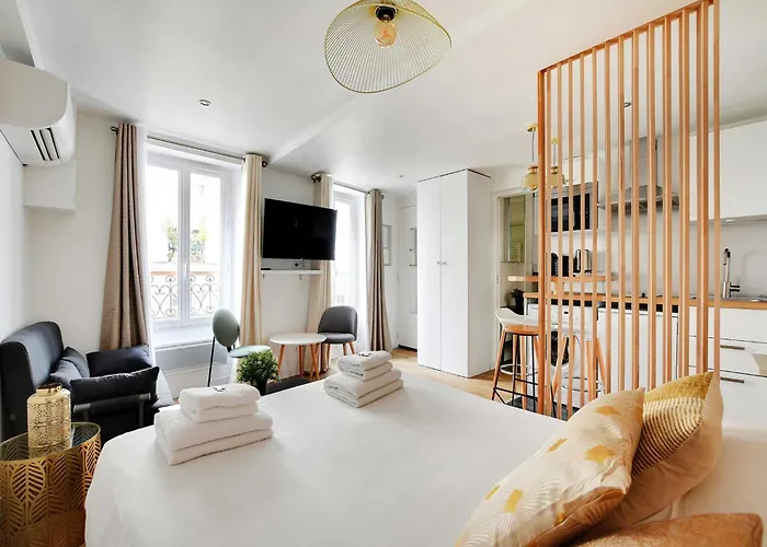 Lovely For Two Persons - Sentier Апартаменты